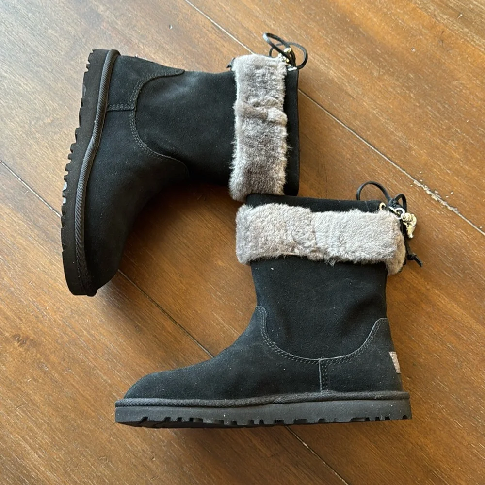 New Size 1 Ugg K Pollie Suede Wool Boots with squirrel and acorn details
